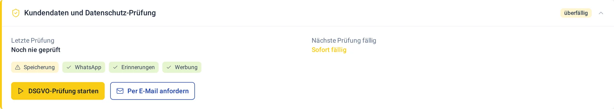 Kundendatensatz mit überfälliger Datenschutz-Prüfung, vier Einwilligungen und zwei Schaltflächen